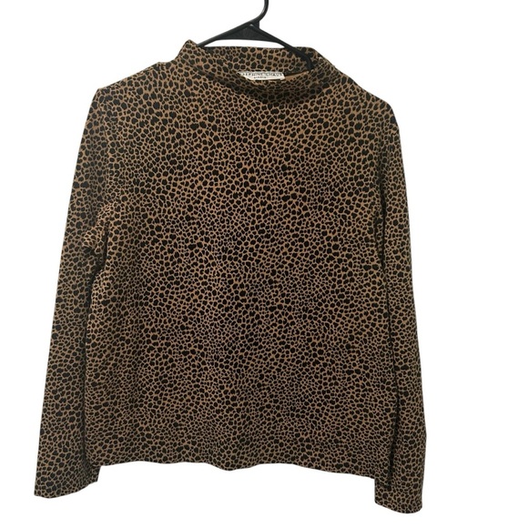 Josephine Chaus Tops - Josephine Chaus Animal Print Top Size‎ M/L